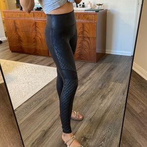 Spanx quilted leggings